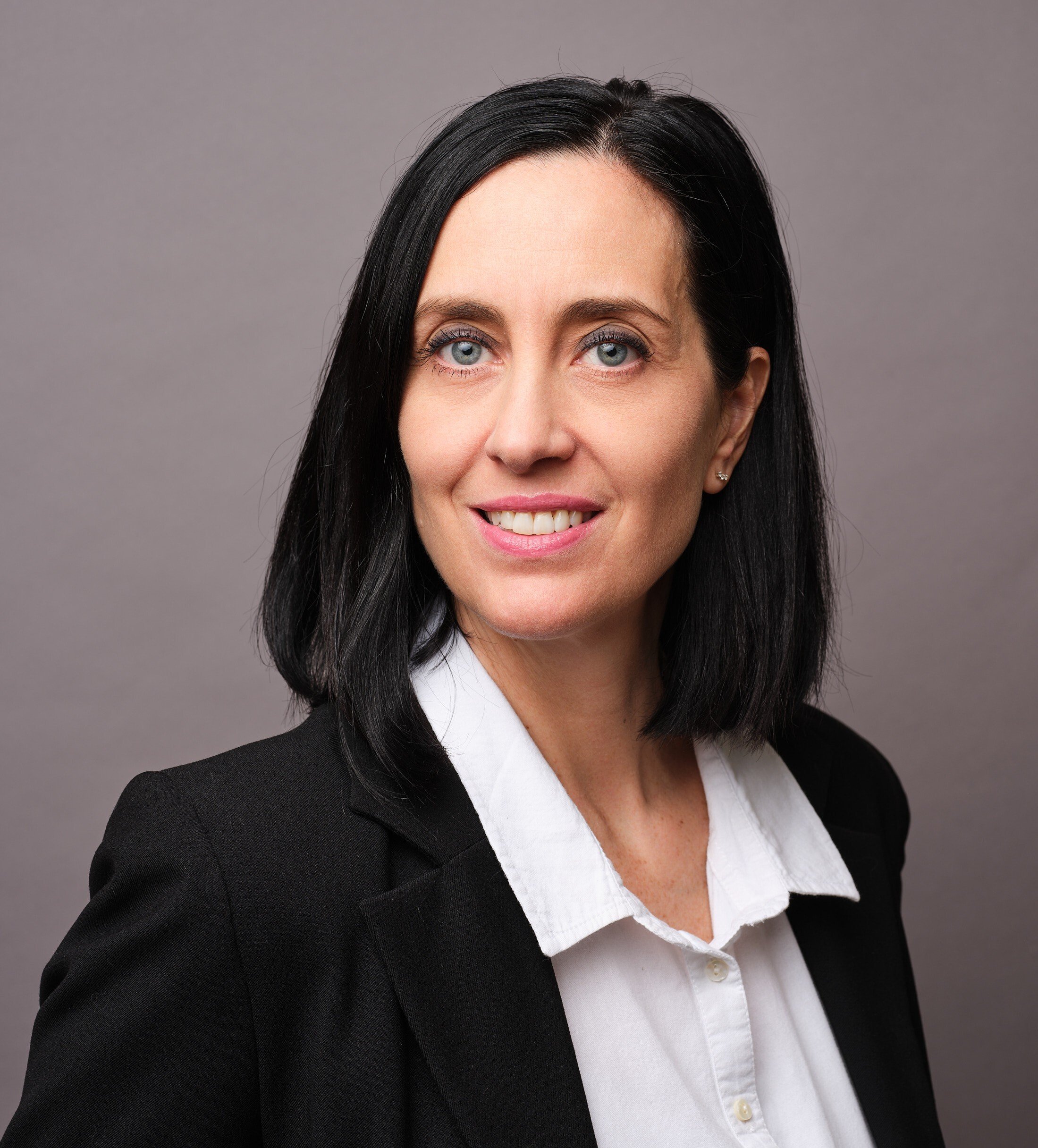 Fabienne_Schmid_Portrait_Web